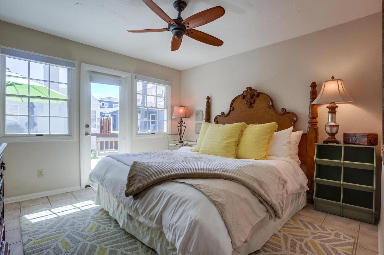 Holiday home Stunning - Steps To The Bay,beach, &boardwalk W Grill & Patios San Diego